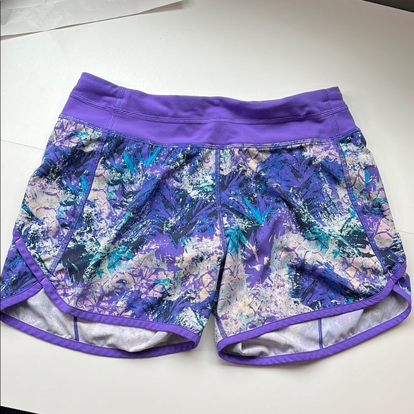Ivivva Shorts Purple Floral girls Shorts 14 - Picture 1 of 7